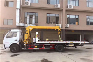 磴口附近汽车轮胎更换